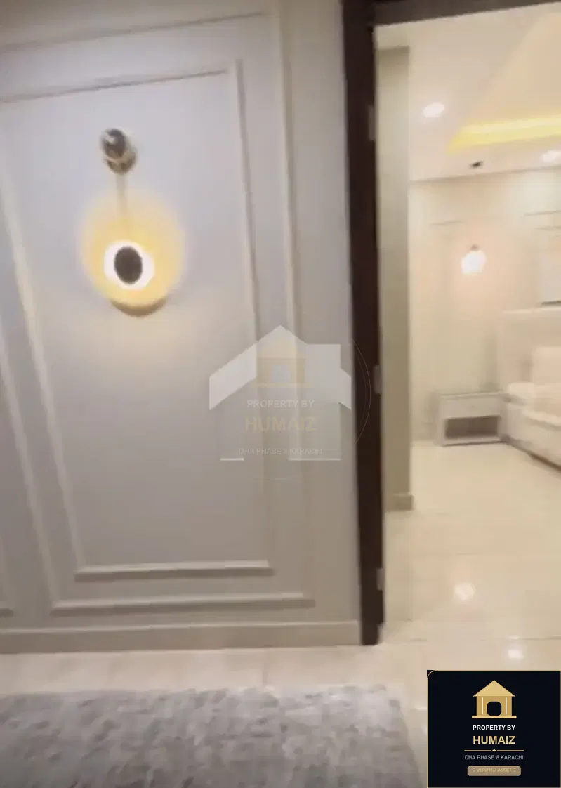 3-Bedroom Luxury Apartment (Sea Facing, 3 Bath, Suite 6) at Pearl Towers For Sale in DHA Phase 8 Karachi — Photograph 9