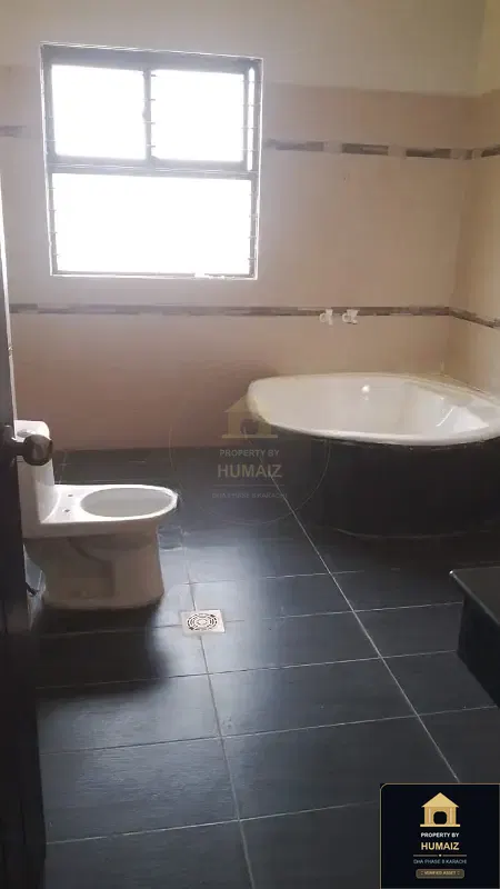4-Bedroom Upper/Lower Portion (4 Bath, Unit 1) in DHA Phase 8 For Rent in DHA Phase 8 Karachi — Photograph 21