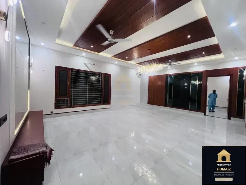 500 Sq. Yd. 6-Bedroom Luxury Villa (West Open, 6 Bath, Residence 67) in DHA Phase 8 For Sale in DHA Phase 8 Karachi — Photograph 9