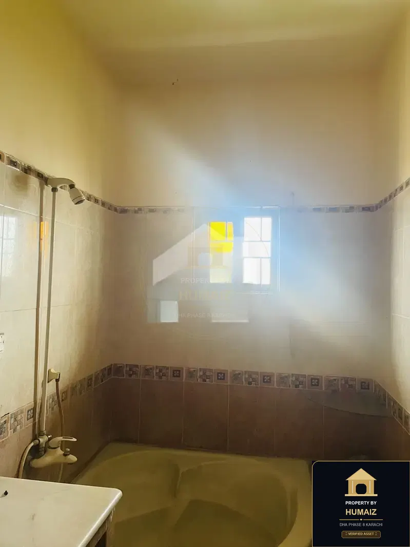 3-Bedroom Upper/Lower Portion (3 Bath, Unit 33) in DHA Phase 8 For Rent in DHA Phase 8 Karachi — Photograph 6