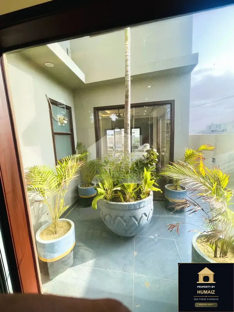 500 Sq. Yd. 6-Bedroom Luxury Villa (West Open, 6 Bath, Residence 62) in DHA Phase 8 For Sale in DHA Phase 8 Karachi — Photograph 8
