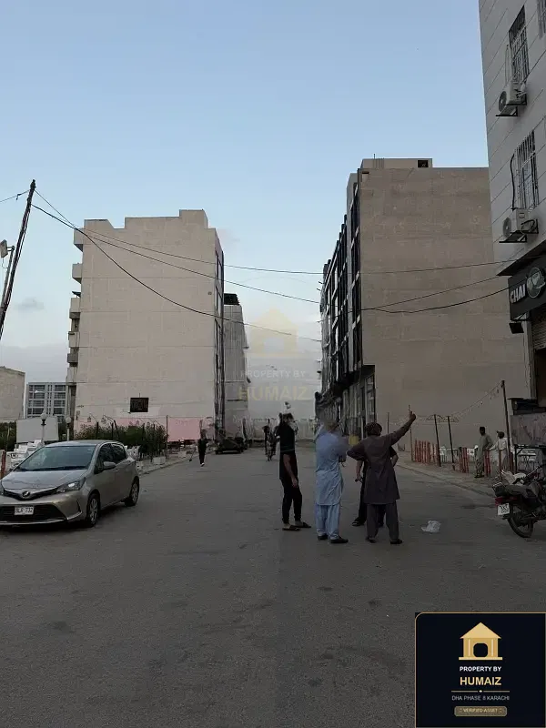 71 Sq. Yd. Commercial Retail Shop on Zulfiqar Commercial For Sale in DHA Phase 8 Karachi — Photograph 5