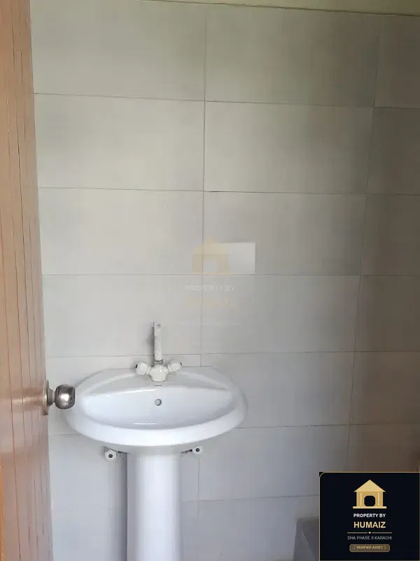 100 Sq. Yd. 4-Bedroom Luxury Villa (Basement, 4 Bath, Residence 13) in DHA Phase 8 For Sale in DHA Phase 8 Karachi — Photograph 10
