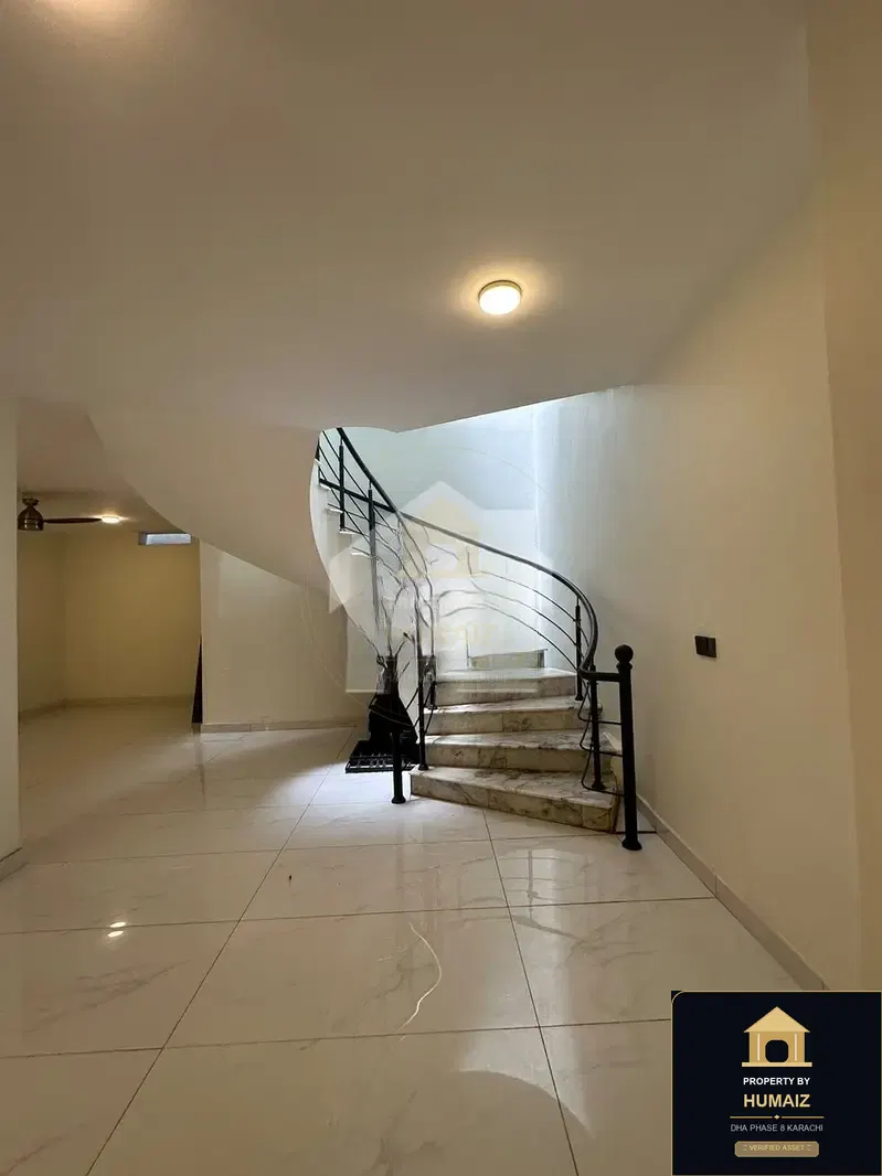 666 Sq. Yd. 6-Bedroom Luxury Villa (Basement, 7 Bath, Residence 10) in DHA Phase 8 For Sale in DHA Phase 8 Karachi — Photograph 16