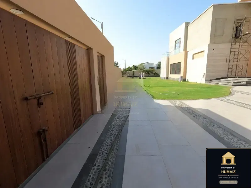 3,000 Sq. Yd. 10-Bedroom Luxury Villa on Khayaban-e-Iqbal For Sale in DHA Phase 8 Karachi — Photograph 21