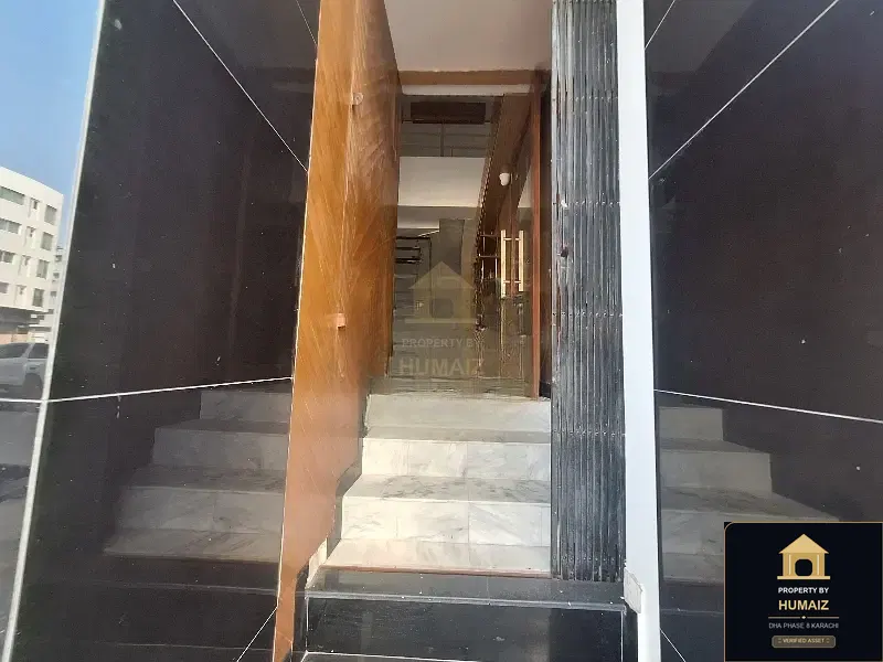 100 Sq. Yd. Commercial Retail Shop (Corner, Unit 5) on Zulfiqar Commercial For Rent in DHA Phase 8 Karachi — Photograph 3