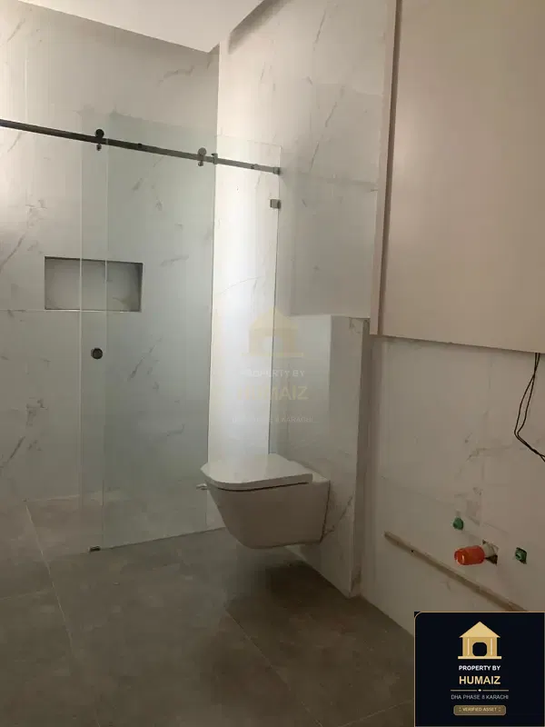500 Sq. Yd. 6-Bedroom Luxury Villa (6 Bath, Residence 32) in DHA Phase 8 For Sale in DHA Phase 8 Karachi — Photograph 24