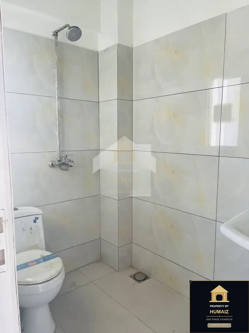 3-Bedroom Luxury Apartment (Brand New, 4 Bath, Suite 4) on Al-Murtaza Commercial For Sale in DHA Phase 8 Karachi — Photograph 20