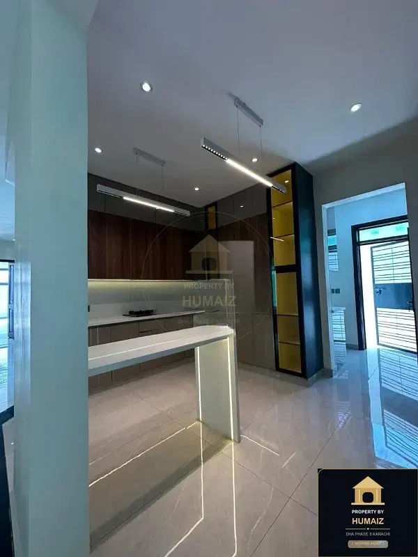 666 Sq. Yd. 5-Bedroom Luxury Villa on Khayaban-e-Ittehad For Sale in DHA Phase 8 Karachi — Photograph 2