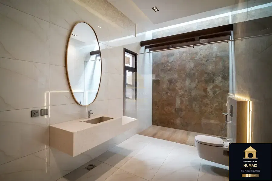 1,000 Sq. Yd. 7-Bedroom Luxury Villa (Basement, 7 Bath, Residence 1) in Zone A For Sale in DHA Phase 8 Karachi — Photograph 5