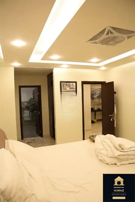 2-Bedroom Luxury Apartment (Sea Facing, 4 Bath, Suite 21) at Pearl Towers For Sale in DHA Phase 8 Karachi — Photograph 11