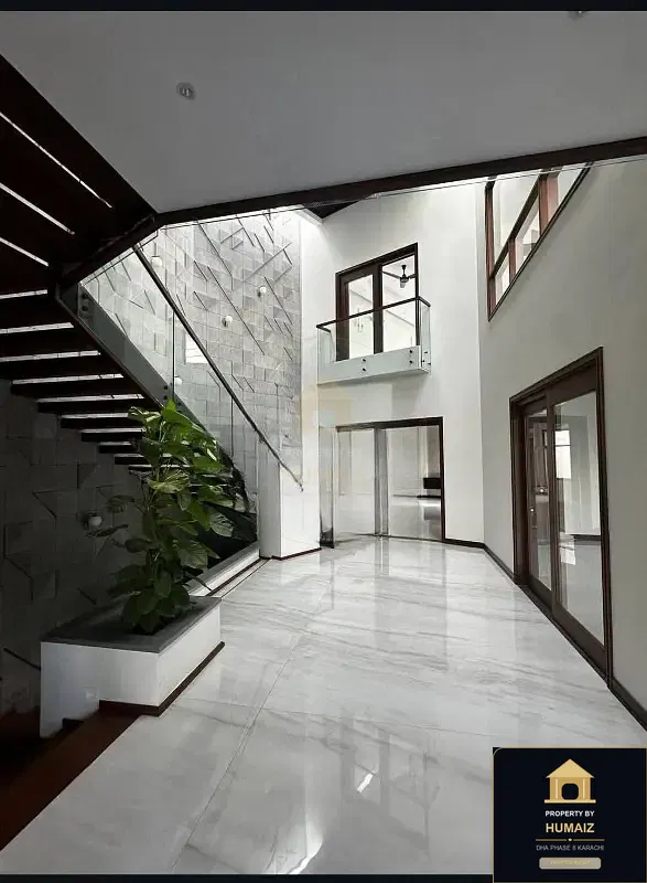 1,000 Sq. Yd. 6-Bedroom Luxury Villa on Qasim Street For Sale in DHA Phase 8 Karachi — Photograph 3