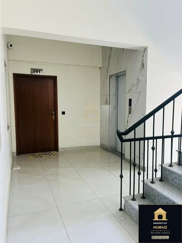 3-Bedroom Luxury Apartment (Corner, 4 Bath, Suite 29) on Al-Murtaza Commercial For Rent in DHA Phase 8 Karachi — Photograph 7