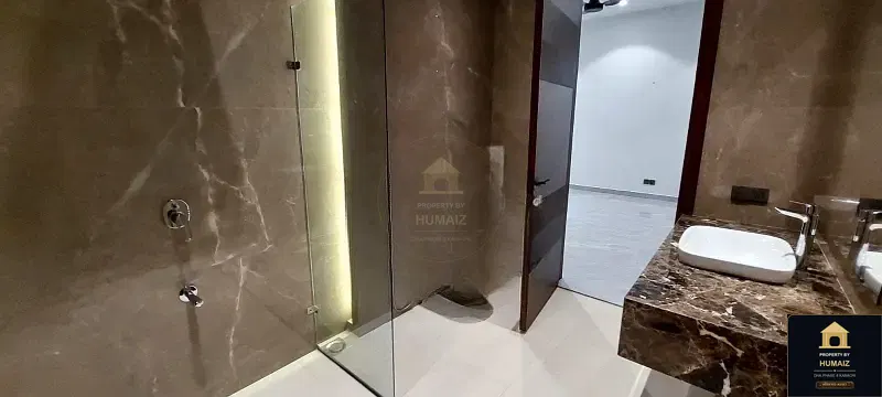 500 Sq. Yd. 6-Bedroom Luxury Villa (Private Pool, 6 Bath, Residence 1) in DHA Phase 8 For Rent in DHA Phase 8 Karachi — Photograph 15