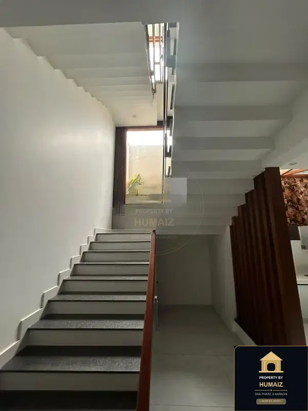 500 Sq. Yd. 7-Bedroom Luxury Villa (Corner, 6 Bath, Residence 10) in DHA Phase 8 For Sale in DHA Phase 8 Karachi — Photograph 8