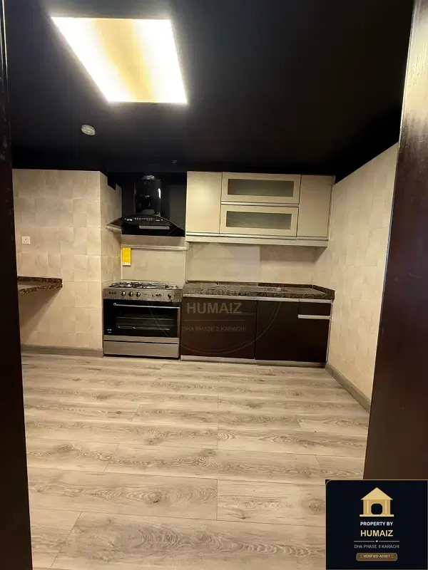 3-Bedroom Luxury Apartment (Sea Facing, 5 Bath, Suite 30) at Pearl Towers For Sale in DHA Phase 8 Karachi — Photograph 13
