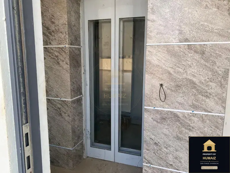 400 Sq. Yd. Commercial Building (Corner, Unit 2) on Al-Murtaza Commercial For Rent in DHA Phase 8 Karachi — Photograph 3