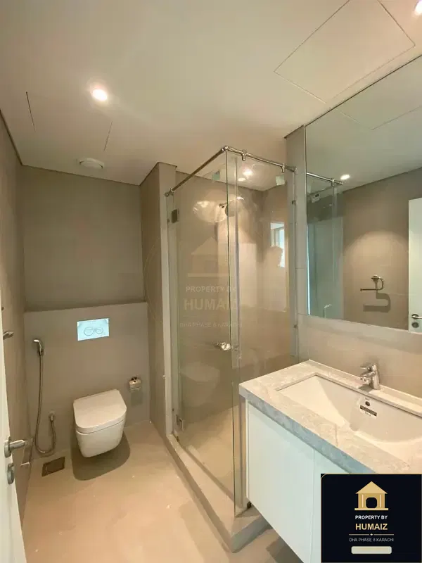 4-Bedroom Luxury Apartment (Sea Facing, 6 Bath, Suite 2) at The Views For Rent in DHA Phase 8 Karachi — Photograph 28