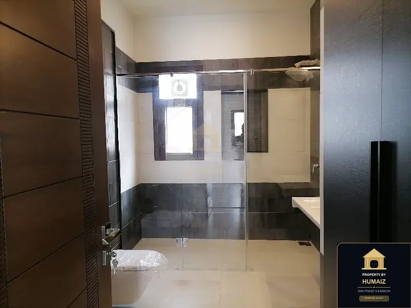 500 Sq. Yd. 6-Bedroom Luxury Villa (Private Pool, 6 Bath, Residence 9) in DHA Phase 8 For Rent in DHA Phase 8 Karachi — Photograph 6