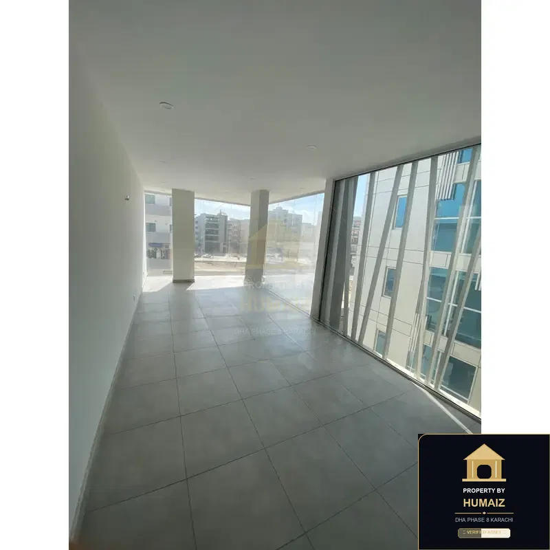 122 Sq. Yd. Corporate Office Space (Corner, Unit 1) on Zulfiqar Commercial For Rent in DHA Phase 8 Karachi — Photograph 2