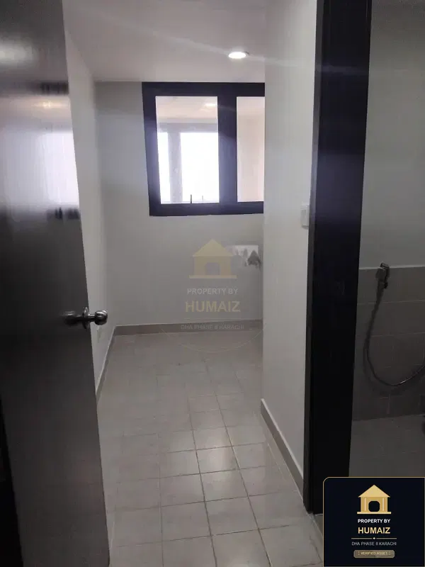 3-Bedroom Luxury Apartment (Sea Facing, 4 Bath, Suite 14) at Coral Towers For Sale in DHA Phase 8 Karachi — Photograph 13