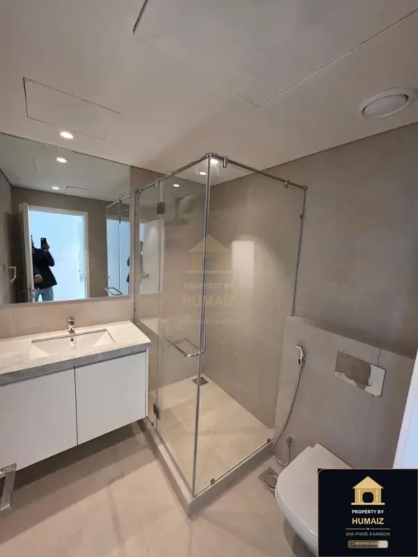 2-Bedroom Luxury Apartment (Sea Facing, 3 Bath, Suite 17) at The Views For Sale in DHA Phase 8 Karachi — Photograph 6