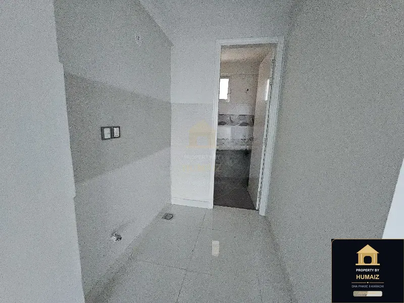 100 Sq. Yd. Commercial Building (Boulevard Facing, Unit 4) on Zulfiqar Commercial For Sale in DHA Phase 8 Karachi — Photograph 9