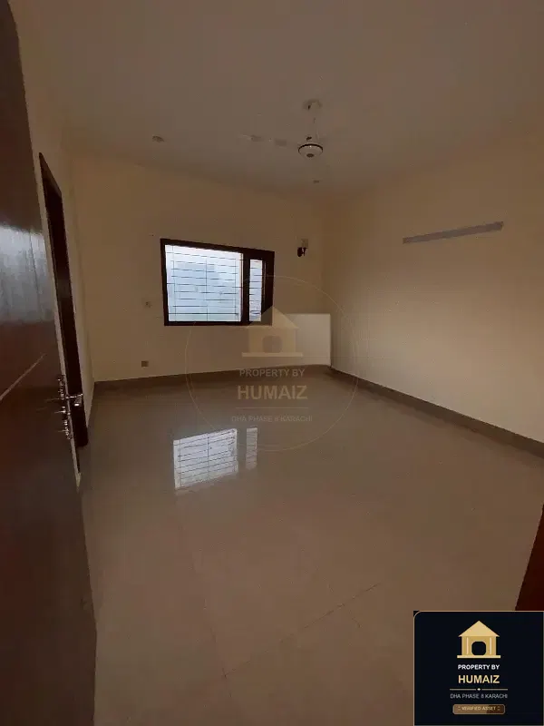 4-Bedroom Upper/Lower Portion (Brand New, 4 Bath, Unit 6) in DHA Phase 8 For Rent in DHA Phase 8 Karachi — Photograph 5