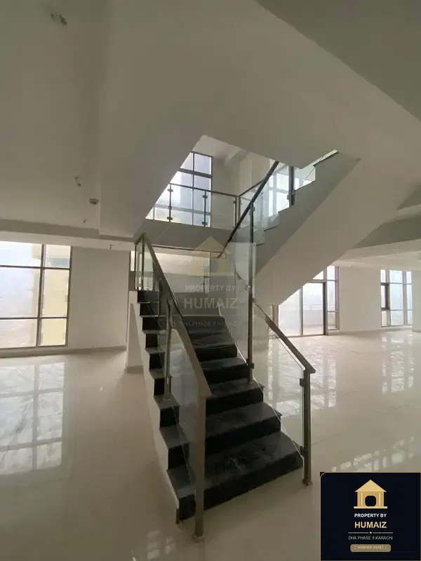 3-Bed Luxury Penthouse at Pearl Towers For Sale in DHA Phase 8 Karachi — Photograph 6