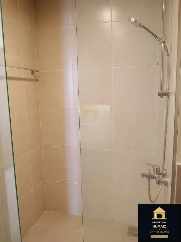 4-Bedroom Luxury Apartment (5 Bath, Suite 5) at Coral Towers For Rent in DHA Phase 8 Karachi — Photograph 16