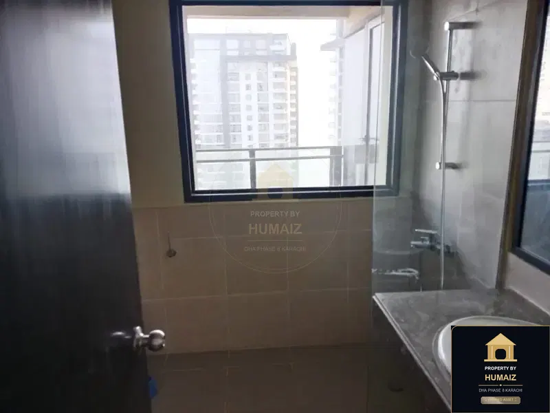 3-Bedroom Luxury Apartment (Sea Facing, 3 Bath, Suite 3) at Coral Towers For Rent in DHA Phase 8 Karachi — Photograph 7