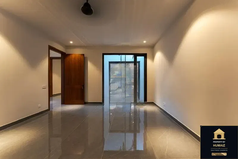 666 Sq. Yd. 6-Bedroom Luxury Villa (Private Pool, 6 Bath, Residence 13) in DHA Phase 8 For Sale in DHA Phase 8 Karachi — Photograph 17