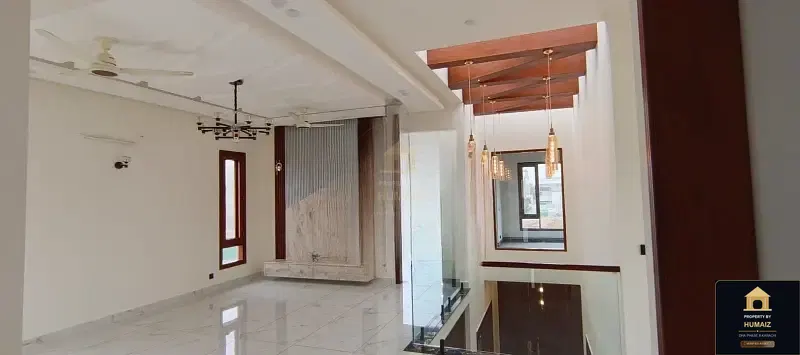 500 Sq. Yd. 7-Bedroom Luxury Villa (Basement, 6 Bath, Residence 9) in DHA Phase 8 For Sale in DHA Phase 8 Karachi — Photograph 41