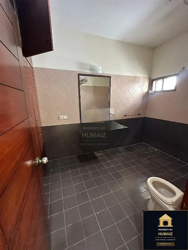 3-Bedroom Upper/Lower Portion (3 Bath, Unit 67) in DHA Phase 8 For Rent in DHA Phase 8 Karachi — Photograph 11