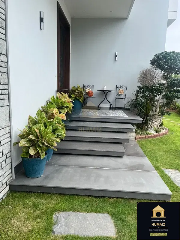 700 Sq. Yd. 6-Bedroom Luxury Villa on Khayaban-e-Faisal For Sale in DHA Phase 8 Karachi — Photograph 8