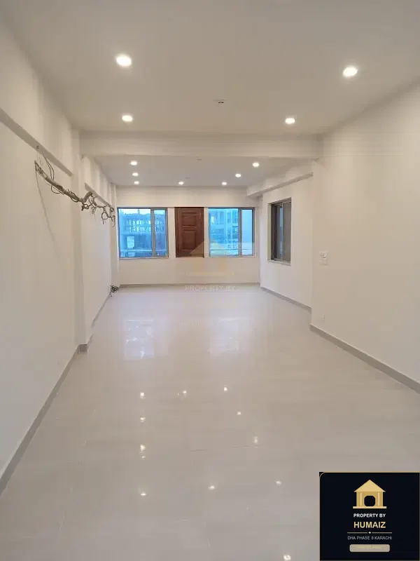 111 Sq. Yd. Corporate Office Space (1 Bath, Unit 1) on Al-Murtaza Commercial For Rent in DHA Phase 8 Karachi — Photograph 5