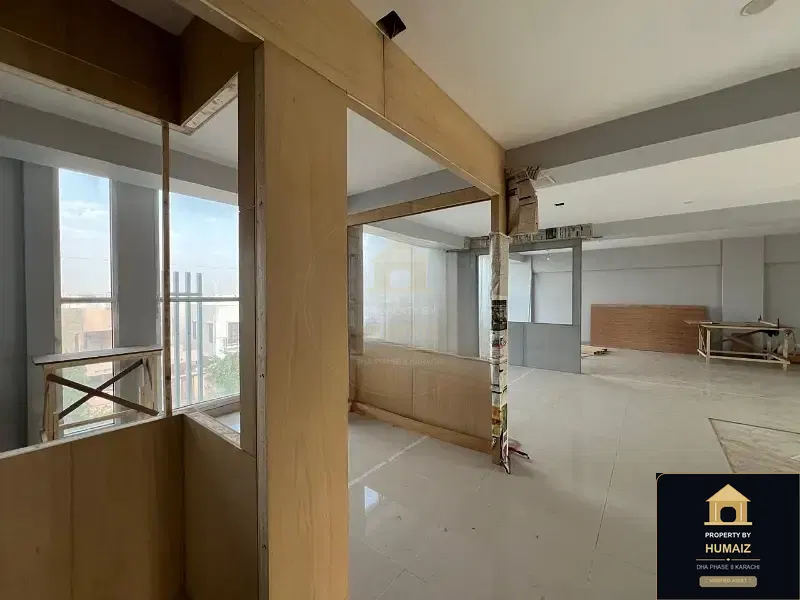 244 Sq. Yd. Corporate Office Space (Unit 2) on Zulfiqar Commercial For Sale in DHA Phase 8 Karachi — Photograph 5