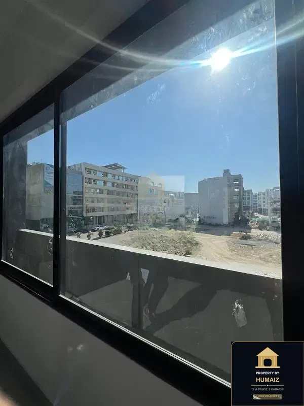 113 Sq. Yd. Corporate Office Space on Zulfiqar Commercial For Sale in DHA Phase 8 Karachi — Photograph 4