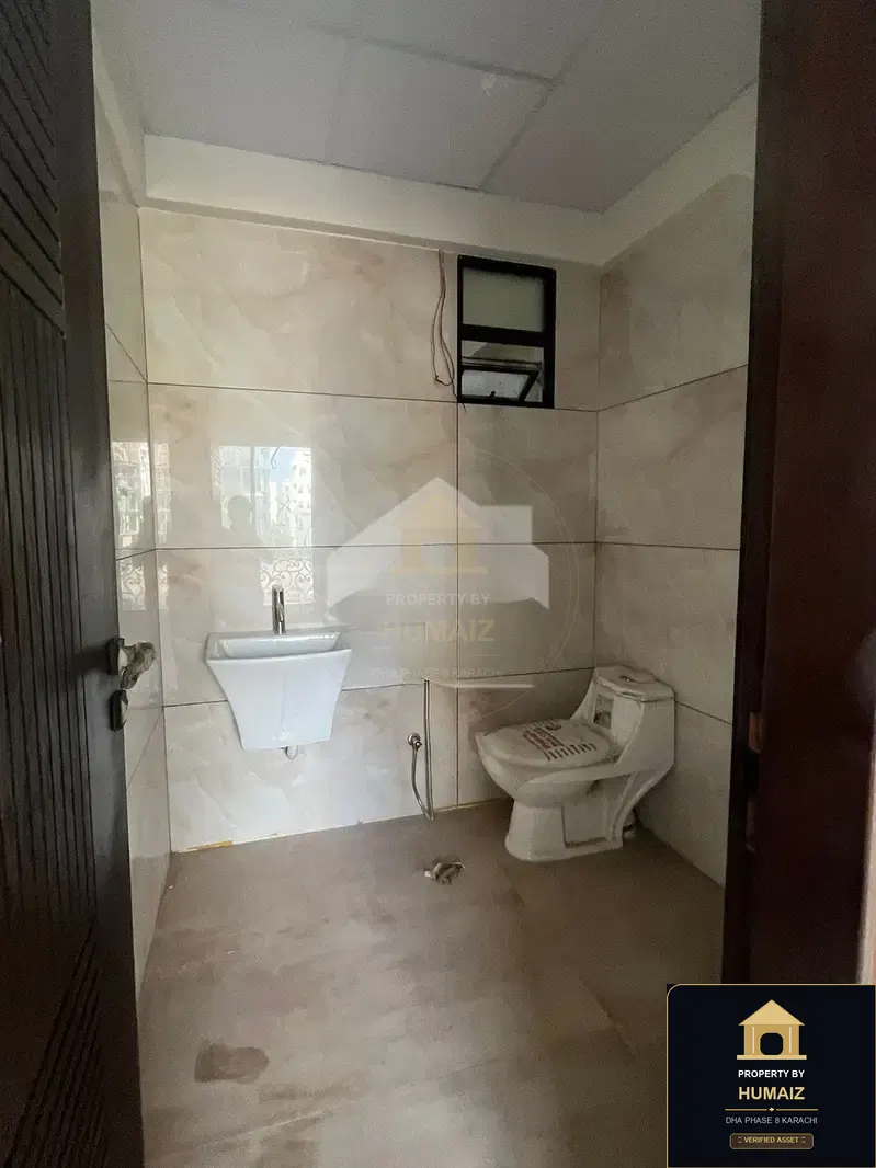 3-Bedroom Luxury Apartment (Boulevard Facing, 4 Bath, Suite 5) in DHA Phase 8 For Sale in DHA Phase 8 Karachi — Photograph 12