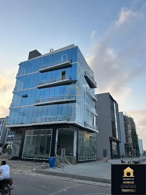 239 Sq. Yd. Corporate Office Space (Boulevard Facing, Unit 2) on Zulfiqar Commercial For Rent in DHA Phase 8 Karachi — Photograph 3