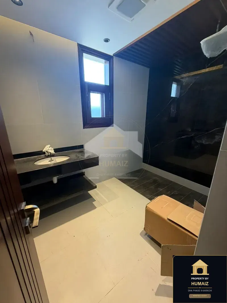 500 Sq. Yd. 3-Bedroom Luxury Villa in Zone B For Sale in DHA Phase 8 Karachi — Photograph 11
